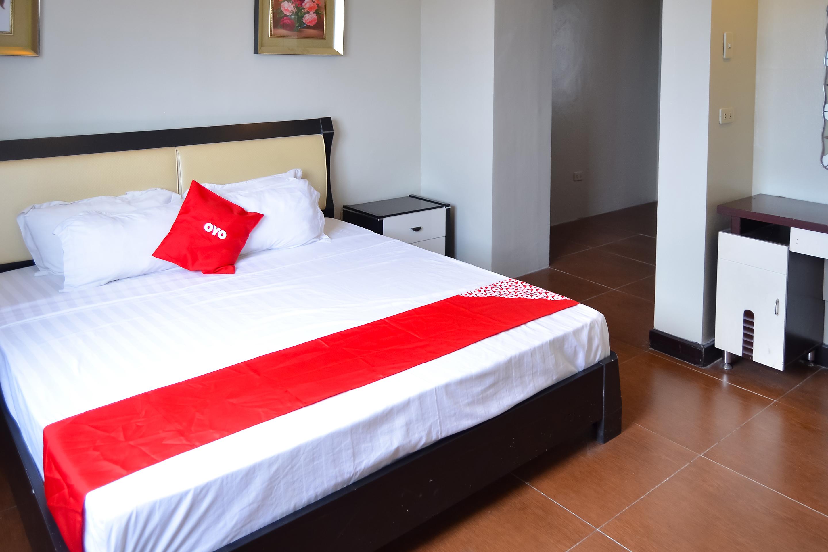 Super Oyo 791 Bell Mansion Hotel Quezon City Bagian luar foto