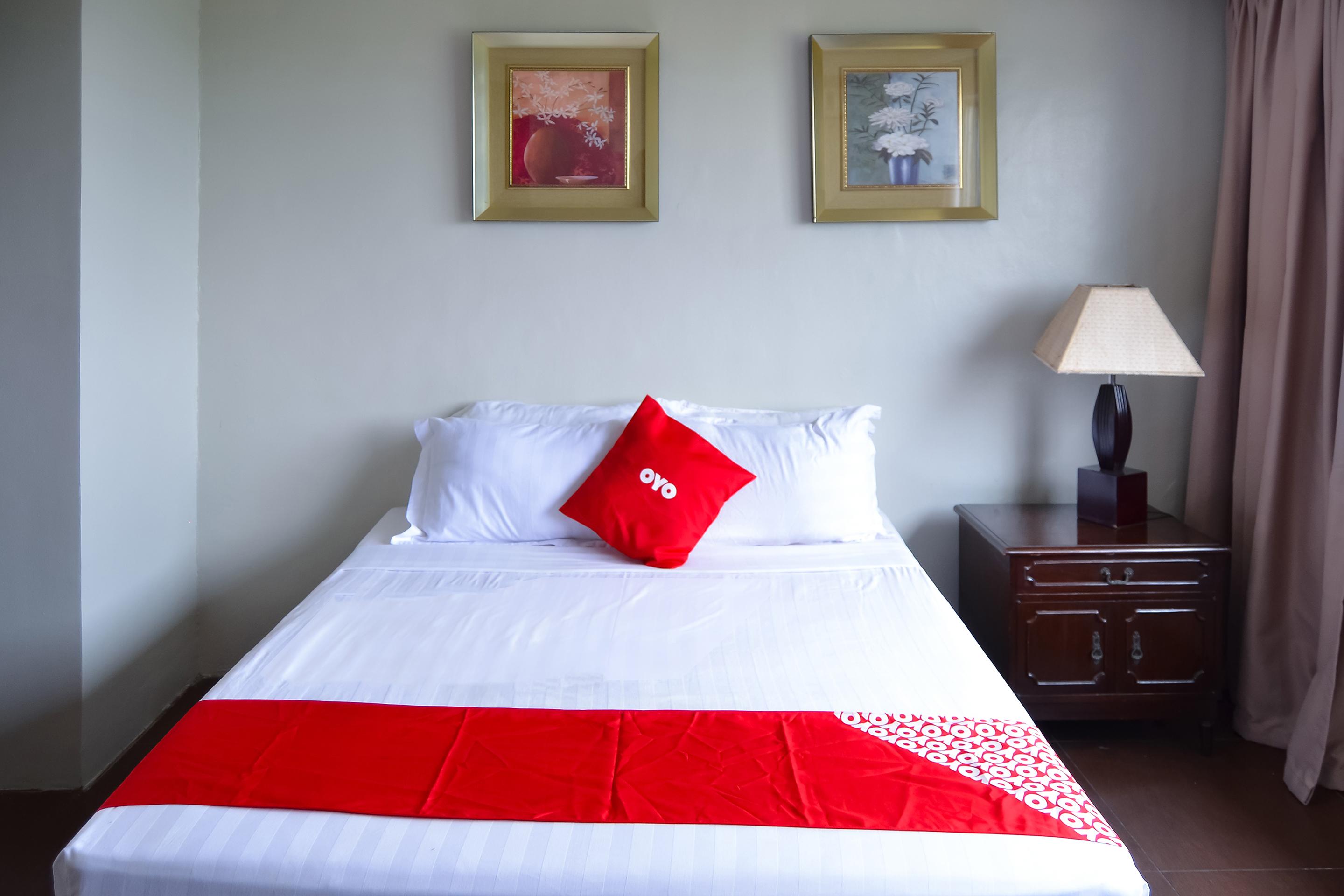 Super Oyo 791 Bell Mansion Hotel Quezon City Bagian luar foto
