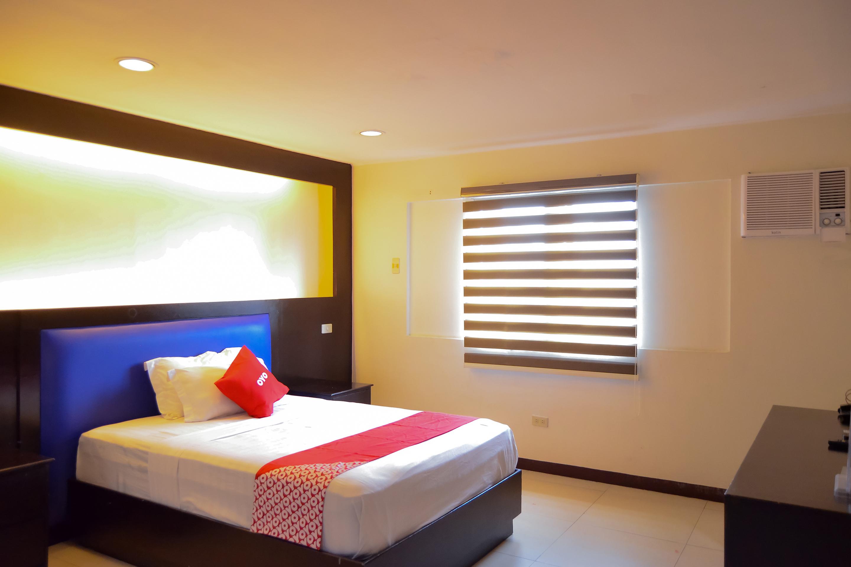 Super Oyo 791 Bell Mansion Hotel Quezon City Bagian luar foto