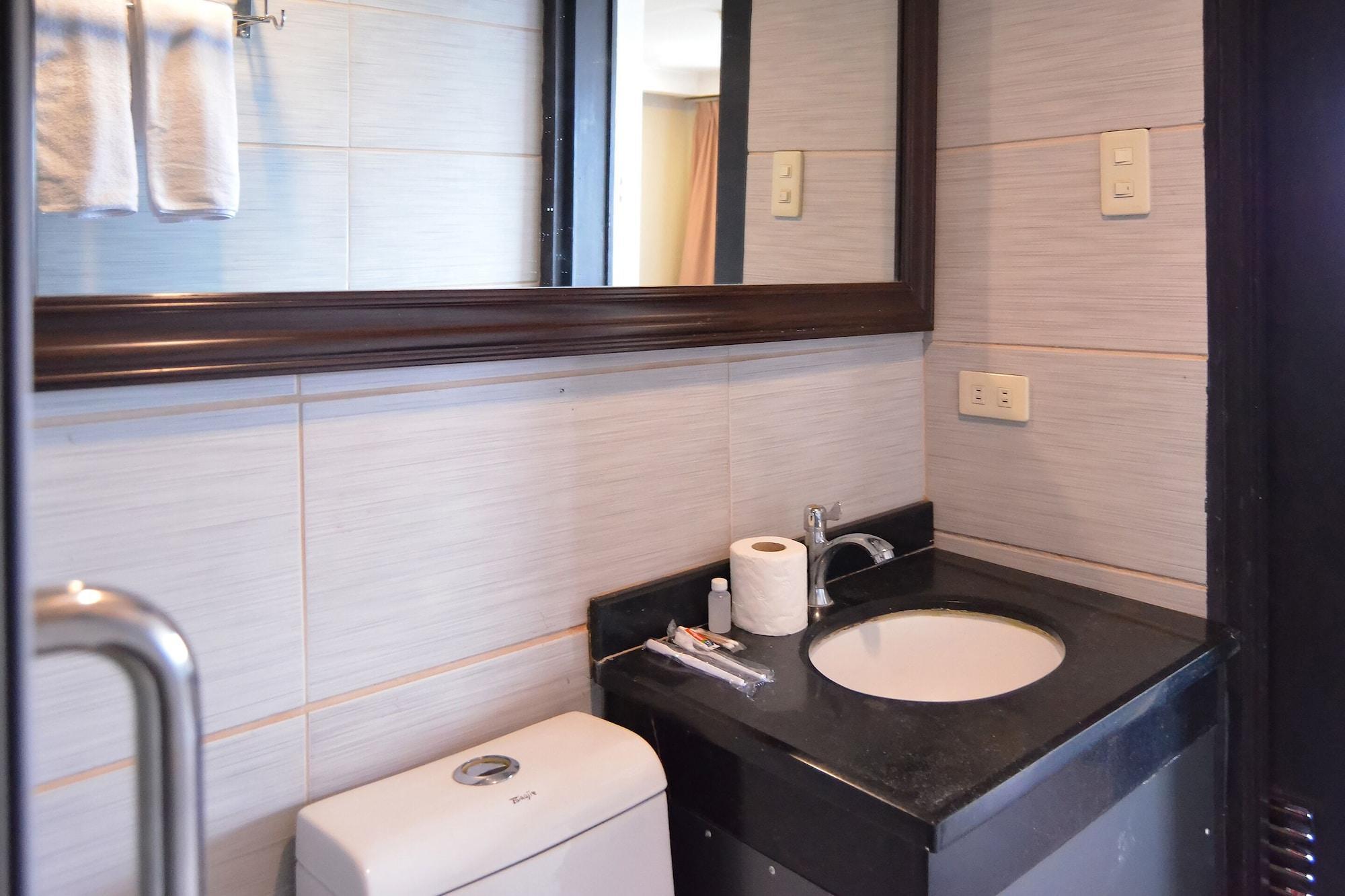 Super Oyo 791 Bell Mansion Hotel Quezon City Bagian luar foto
